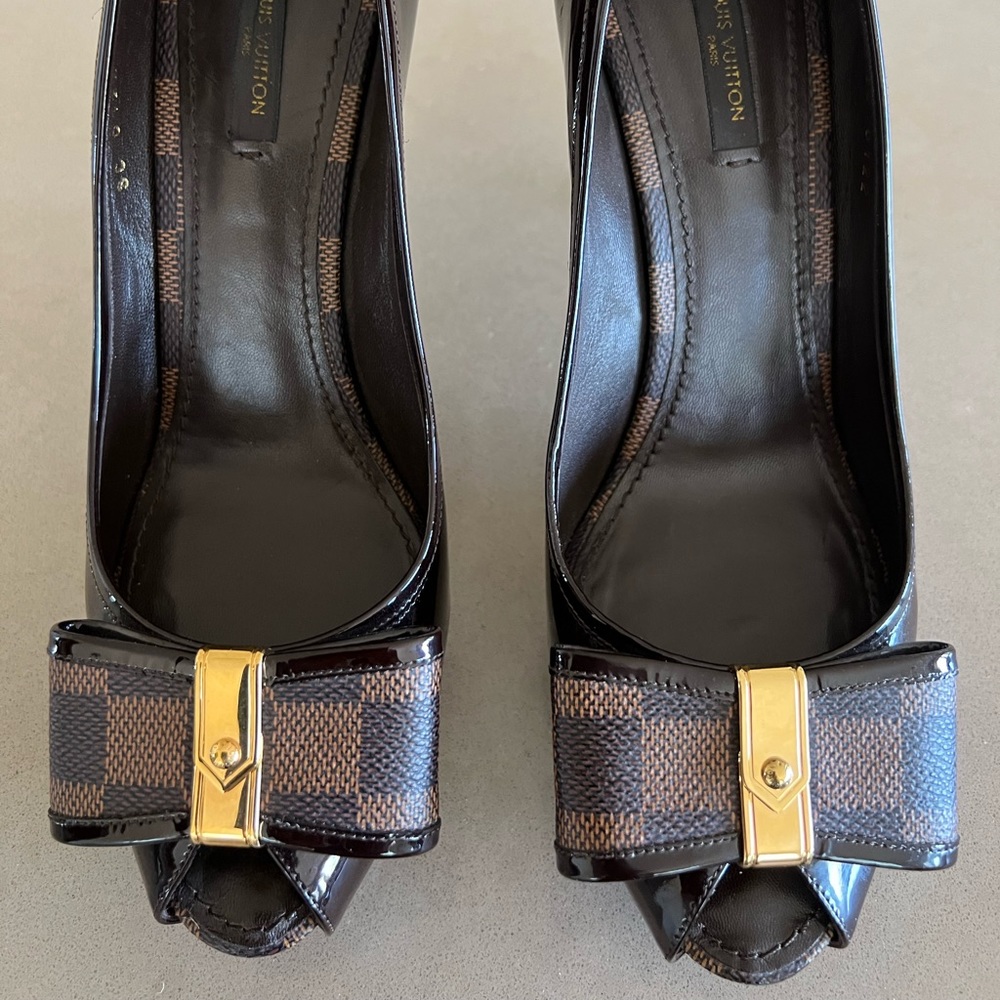 Louis Vuitton peep toe heels